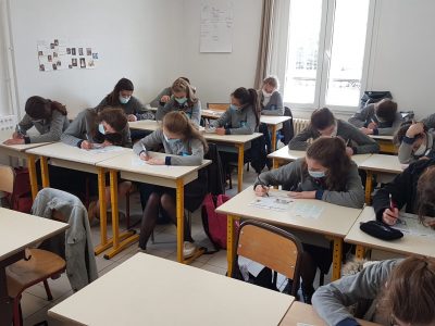 VERSAILLES
SAINT JOSEPH DES LYS
Classe de 3e Filles décidées à remporter tous les prix!