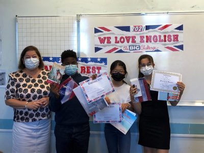 Bravo à Lili Djouadi, Nagi et Noah, classe 53 au Collège St Joseph du Parchamp! C'est un plaisir chaque année de participer.
Merci pour les cadeaux! V. Cichowlas