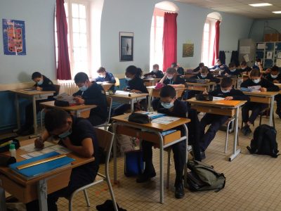 COLLÈGE MILITAIRE D'AUTUN
The pupils of 6ème are working hard !