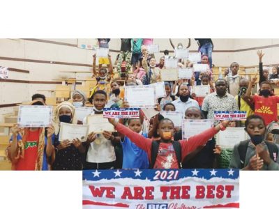 Collège Ouvoimoja (Passamainty)
Remise des prix pour les gagnants et participants