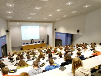 Collège Paul- Émile Victor (Château-Gontier-Sur-Mayenne)

Learning English isn't a challenge but real FUN!