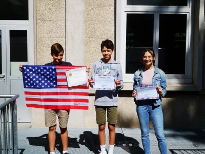 Dernier jour de classe pour les collégiens de l'Ensemble Scolaire St Jacques de Compostelle.
La remise des prix du Big Challenge fut un temps fort de cette dernière matinée, avec les lauréats des classes de 6ème, 5ème et 4ème. Tous sont invités à participer l'an prochain!