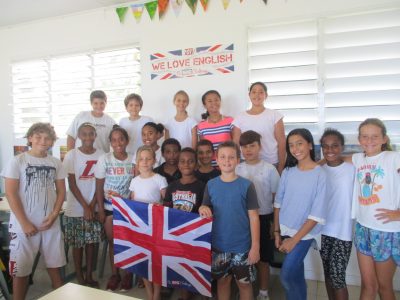 Le Big Challenge au LYCEE FRANCAIS LE CLEZIO à PORT VILA au VANUATU (Pacifique Sud), un groupe d'élèves de 6e.