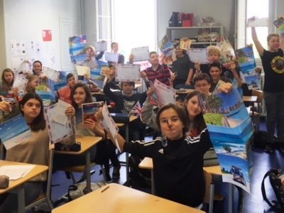 Cette fois-ci la classe 53 du Collège St Joseph du Parchamp de Boulogne Billancourt. Bravo!