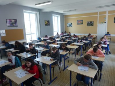 Loudun, Collège Chavagnes.
Les 38 élèves ont participé au concours en salle d'étude.