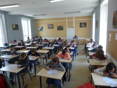 Loudun, Collège Chavagnes
Les élèves ont fait de leur mieux pour réussir le concours.  Ils attendent les résultats avec impatience.