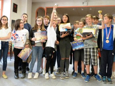 Le Puy en Velay Collège Saint Louis
Louna,( 1ère départementale en 6°), Nino (4° départemental en 6°)