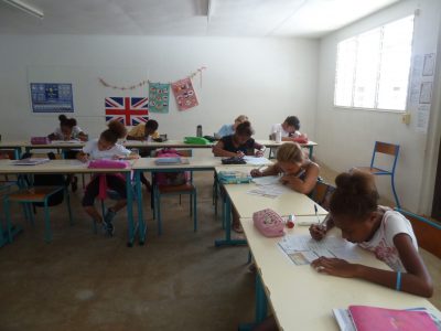 Les 6èmes en pleine concentration ! Lycée Français JMG Le Clézio de Port Vila, Vanuatu (Pacifique Sud)