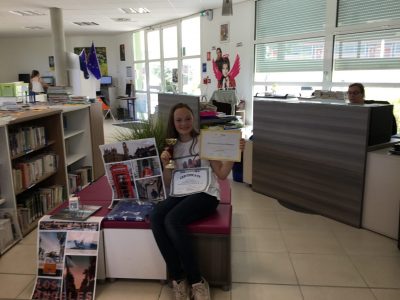 07700 Bourg-Saint-Andéol, collège Marie Rivier. Félicitations à Marion qui remporte le 2ème prix départemental du niveau 6ème. Bravo !