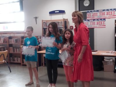 Leah,Barnabé et Thaïs. Les 3 premiers du collège Fenelon ( Toulon). Leah est la 1 ere du Var. Barnabé est le 2 eme du Var et Thais est la 12 eme du Var. Bravo à eux trois!