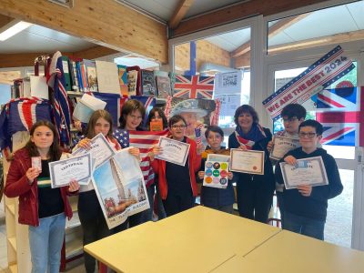 LA BRESSE - Collège Saint Laurent
Une remise de lots sous l'œil bienveillant de la reine.