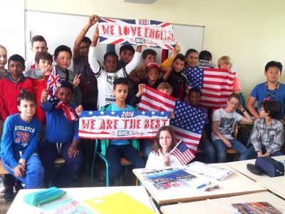 Voici la remise des lots dans ma classe de 6e. Collège Saint Joseph La Salle -12 avenue du 8 mai 1945 - 93500- Pantin.
Félicitations à tous les élèves!