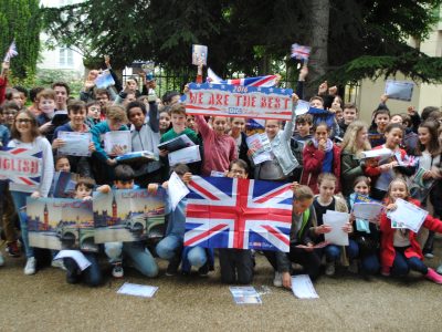 Très belle cérémonie de remise des prix à Ste Jeanne Elisabeth Paris 7ème pour les 3 classes de 6ème .
Rendez-vous en 5ème pour le prochain défi 2017 !