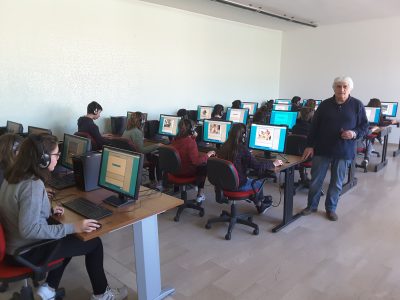 ICS "da Feltre - Zingarelli" Foggia (Italy).
The Big Challenge Contest. March 28th, 2017.
Here are some photos of the students working!