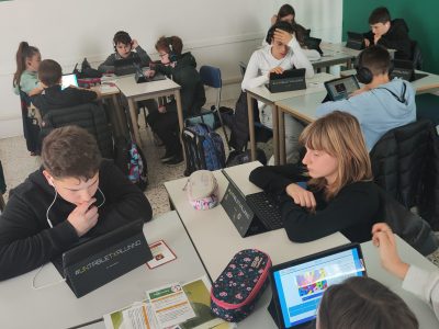 Classe 2B della Scuola F.lli Maristi (Cesano Maderno, MB)