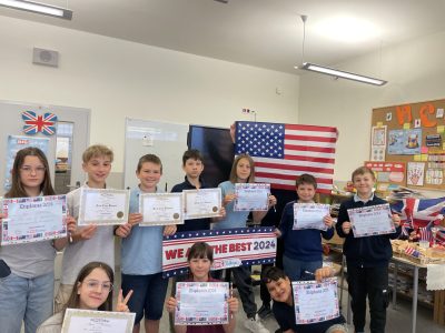 Rozdanie nagród w Szkole Podstawowej Montessori w Szczecinie. Gratulujemy wszystkim uczniom!!!