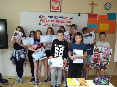 Uczniowie ze Szkoły Podstawowej w Wiśniowej, bardzo zadowoleni z nagród. Chętnie weźmiemy udział za rok!